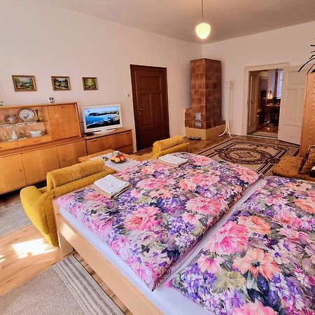 Apartment In A Historical House In The Center Of Levoča Exterior foto